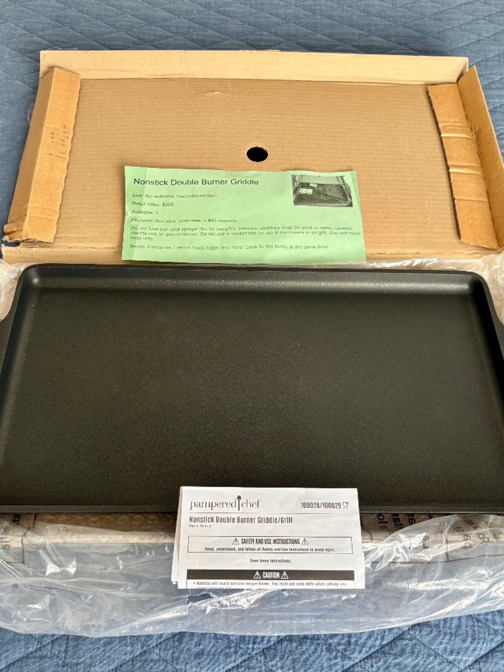 New in Box Retired Pampered Chef Double Burner Griddle